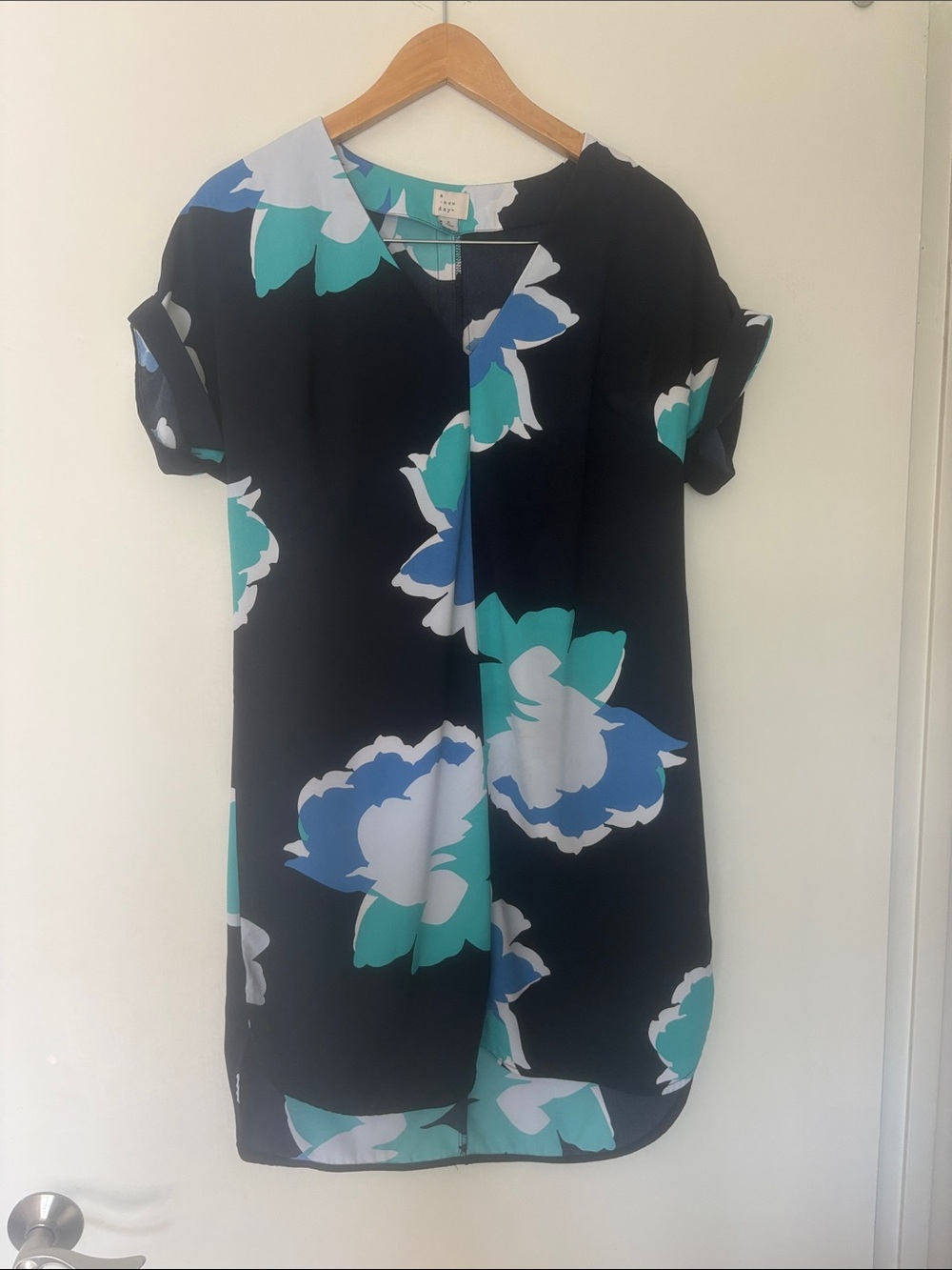A New Day Teal, Navy & White Floral Shift Dress (great condition, size S)